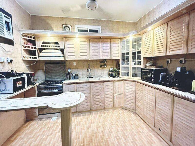 سكراب سيارات ومعدات